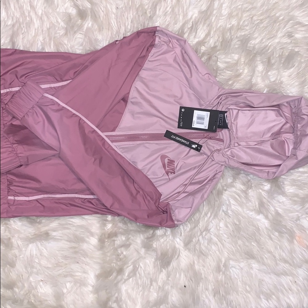 Nike women’s windbreaker!